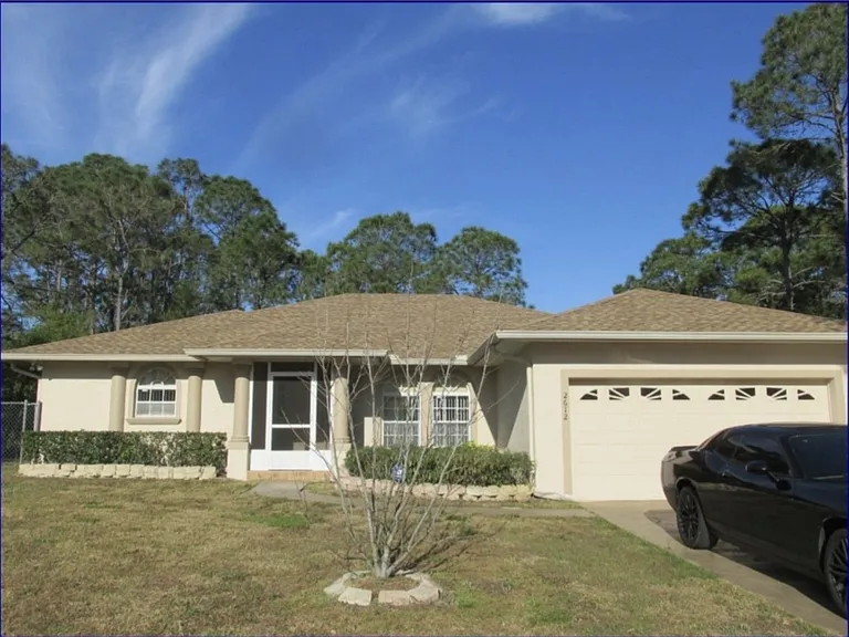 2612 Magnolia Cir — Photo 1