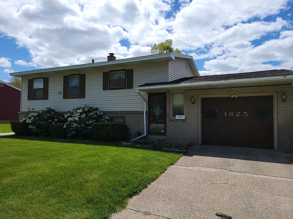 1st image of 1825 Oak Park Dr