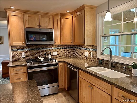 2nd image of 218 Misty Ln