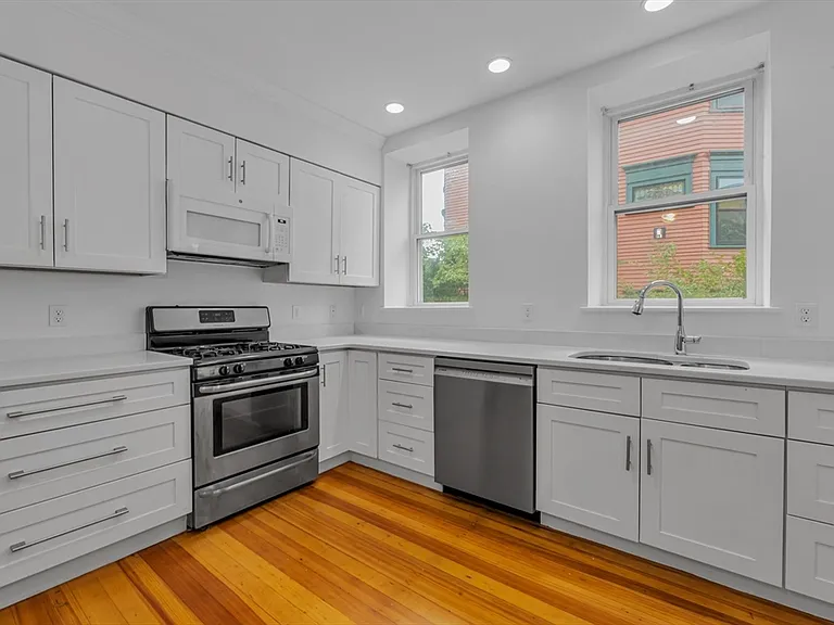 79 Perkins St #2 — Photo 2