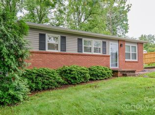 109 Chapman Dr, Asheville, NC 28805