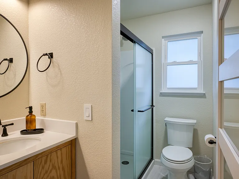 2310 S Hampton Cir — Photo 18