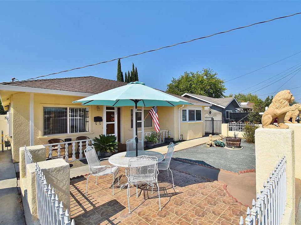 1st image of 527 Adelle St