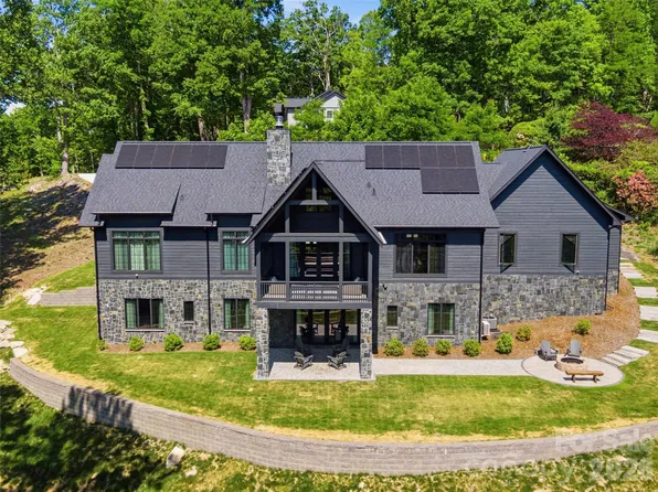 241 Tower Cir, Laurel Park, NC 28739