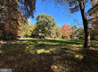 544 Utterback Store Rd, Great Falls, VA 22066