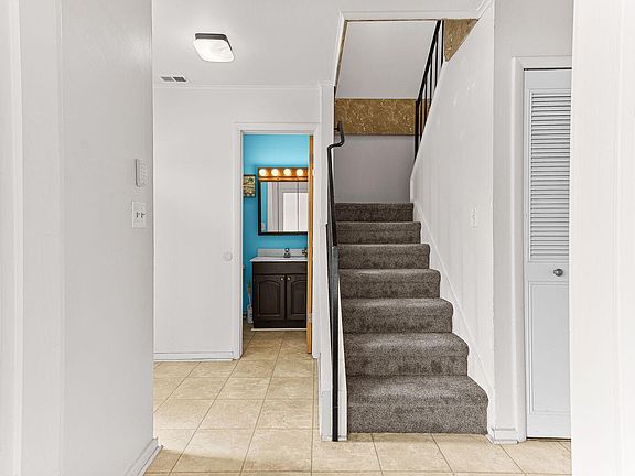 5th image of 207 Astor Blvd #18