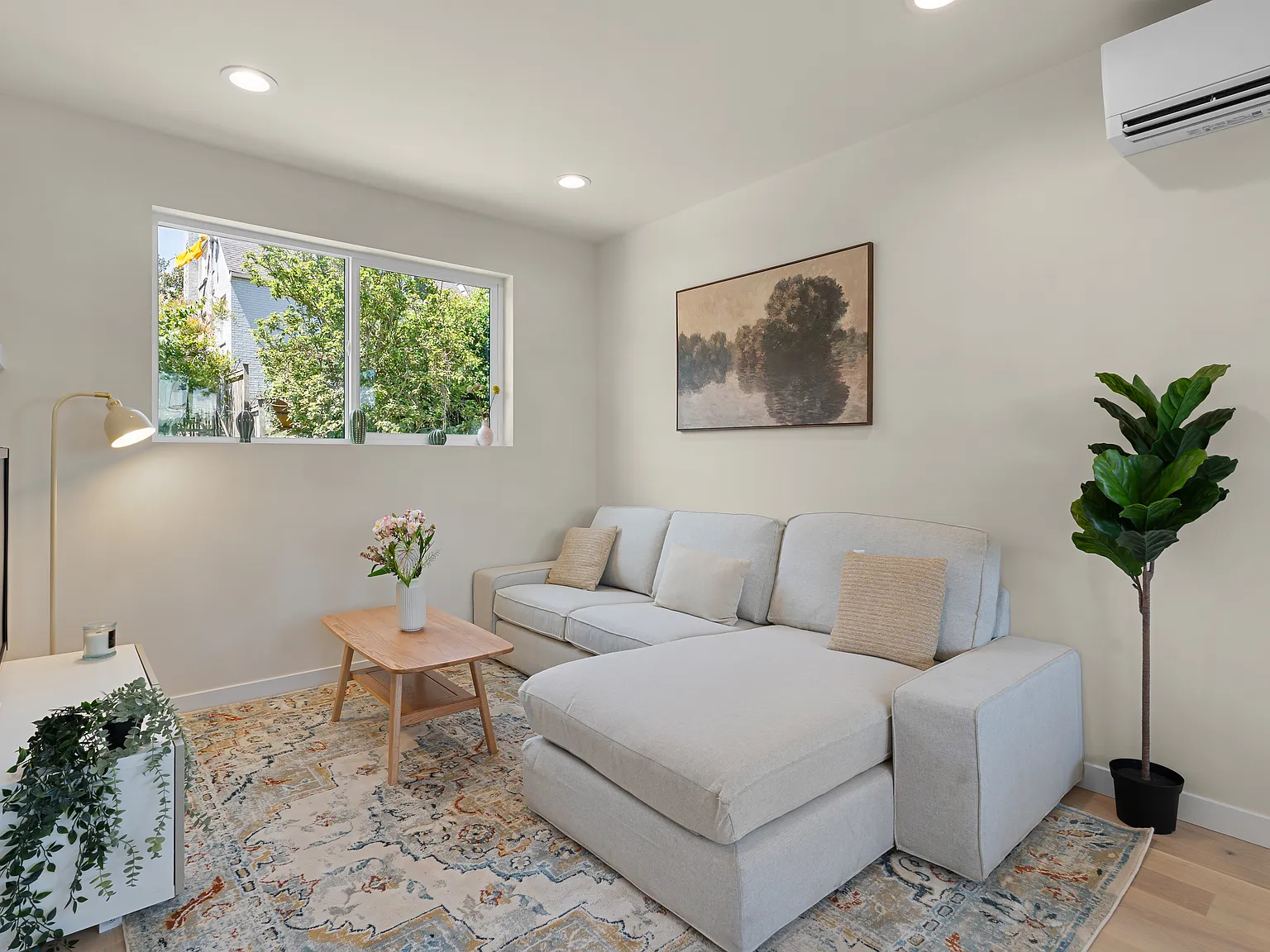 3 bed, 2.5 bath, 1185 sqft, $4,095 — Photo 3