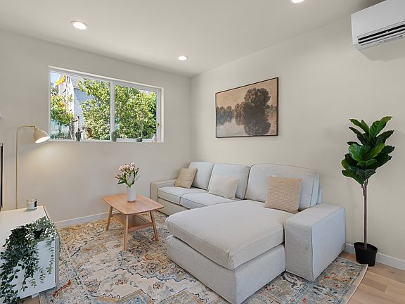 5th image of 8043 19th Ave NE #B