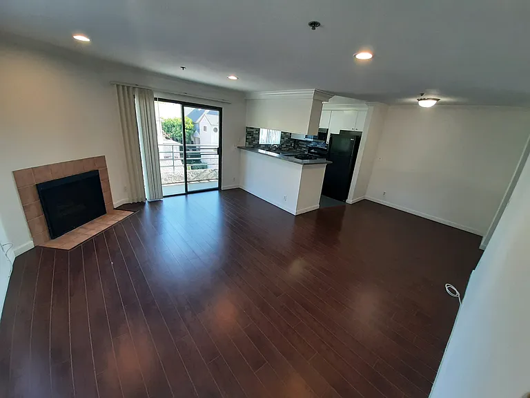 Sierra Apartments, LLC — Photo 32