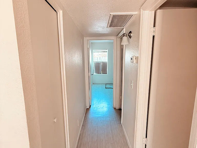 5028 N 22nd Ave #D — Photo 7