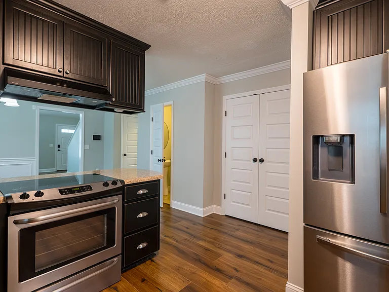 4122 Barrington Dr — Photo 19