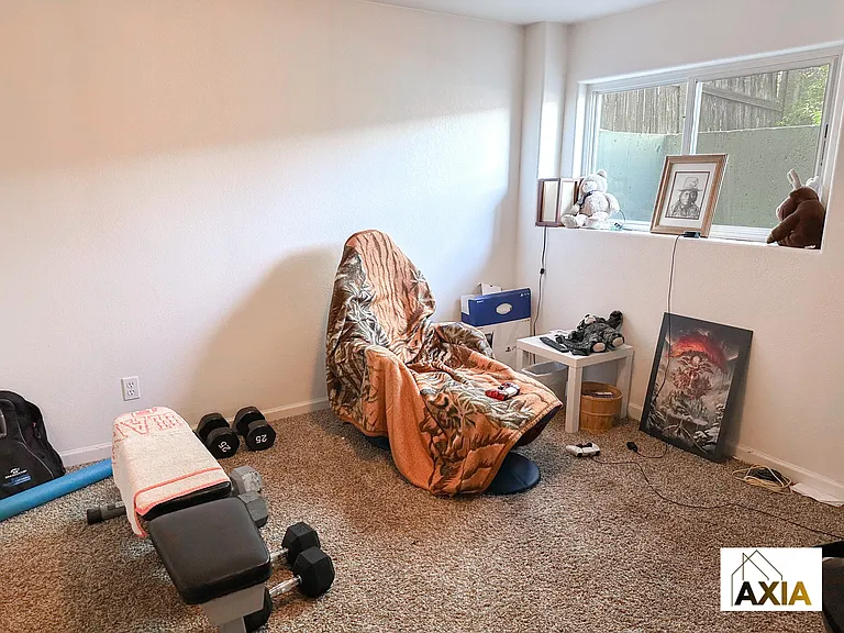 2545 Juniper Ave — Photo 11