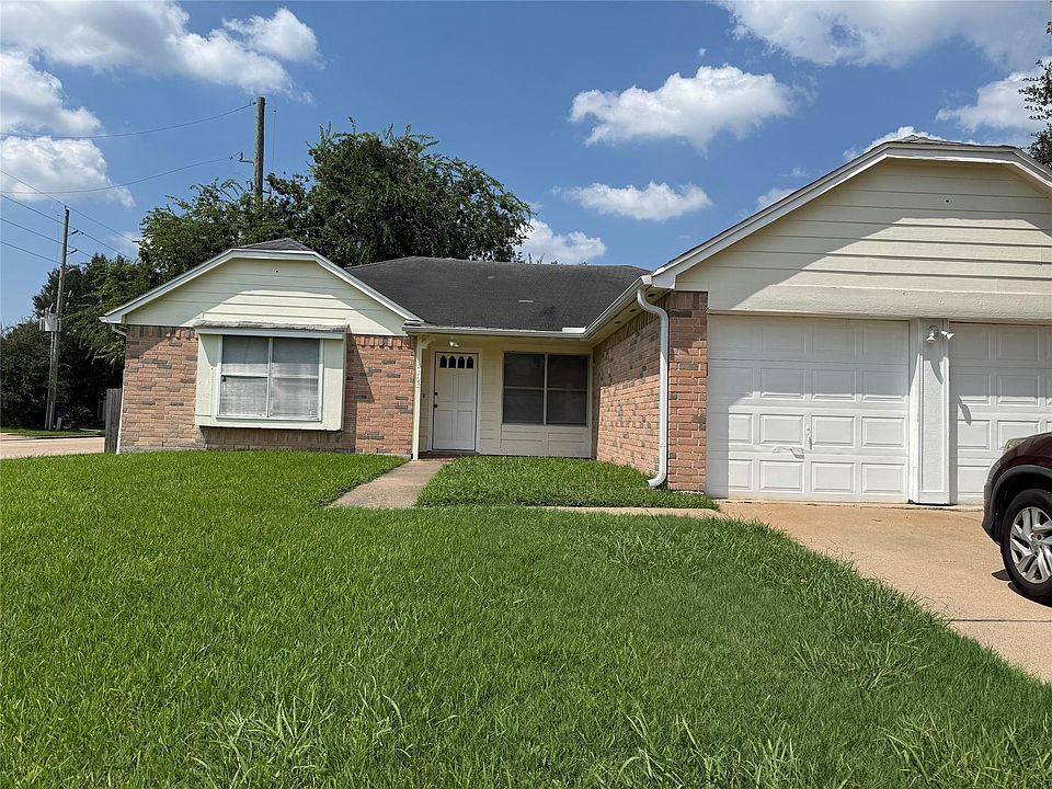 1st image of 2103 Barrington Place Dr