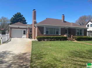 1004 13th St, Onawa, IA 51040