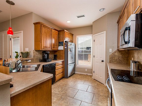 4th image of 5510 San Saba Ave
