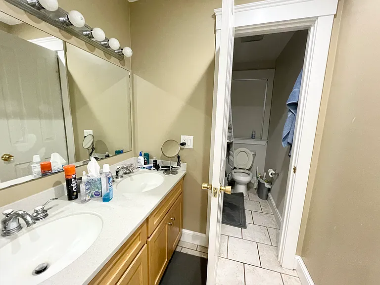 27 Iroquois St #1 — Photo 9