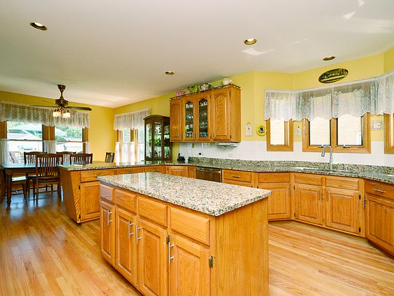 5th image of 5775 N East Circle Ave