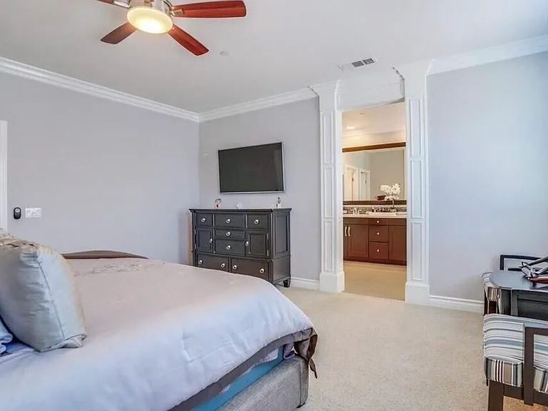 22057 Barrington Way — Photo 24