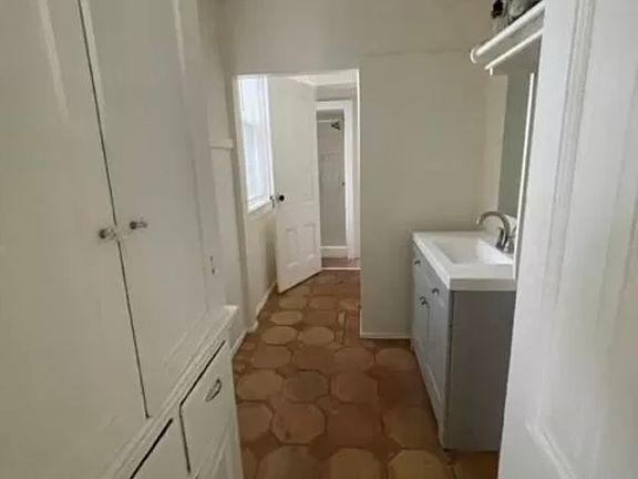 3rd image of 1213 18th St #3