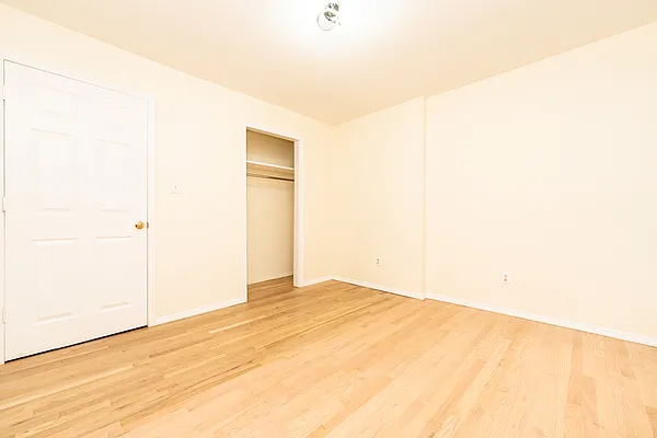 Rented by Friedman Mayer, LREB | media 4