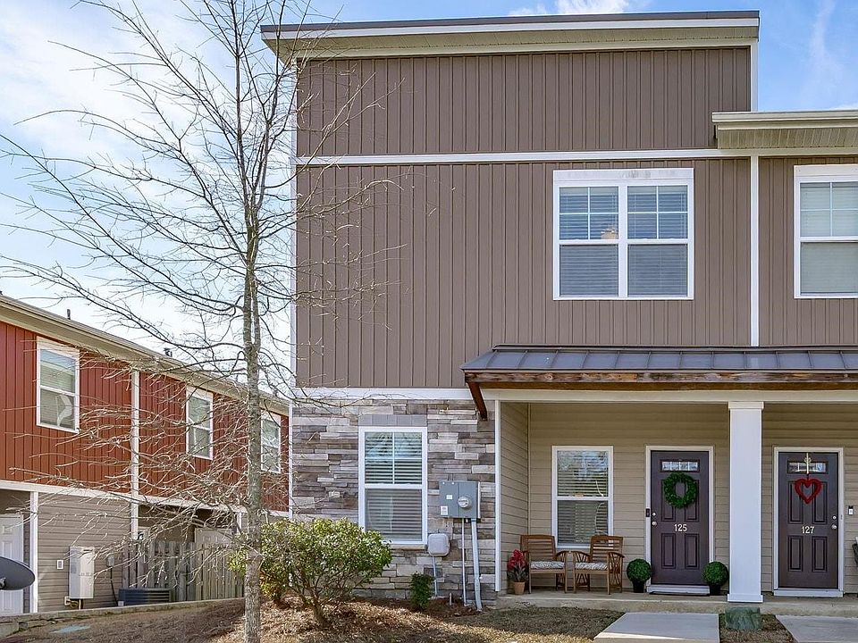 1st image of 125 Hunters Grove Drive