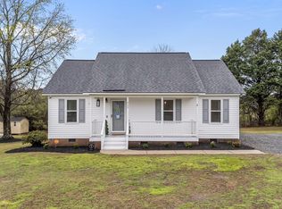 717 Slippery Bank Ct, Benson, NC 27504