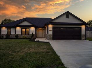 1009 Holman Rd, Moberly, MO 65270