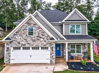 61 Grand Georgian Ct NE, Cartersville, GA 30121