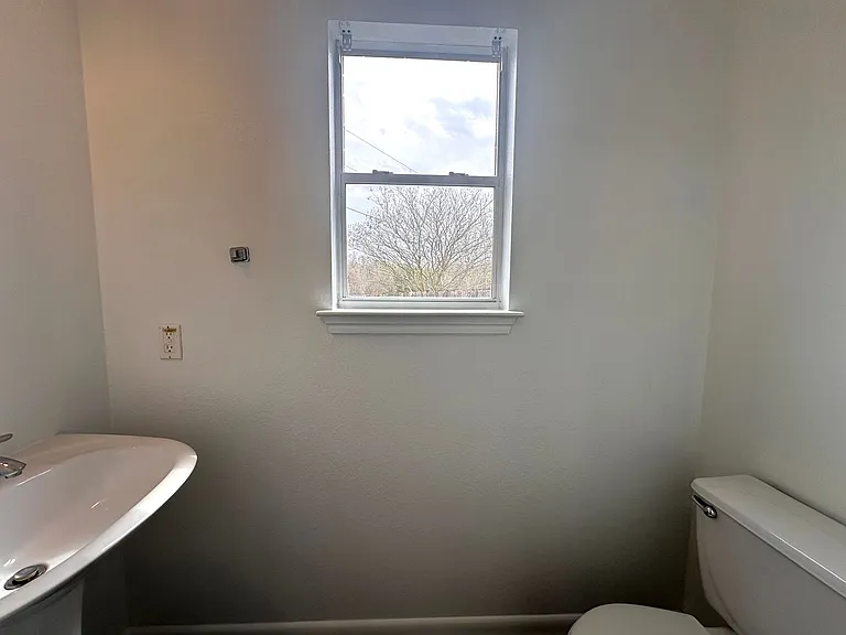 722 Lavaca Loop — Photo 7