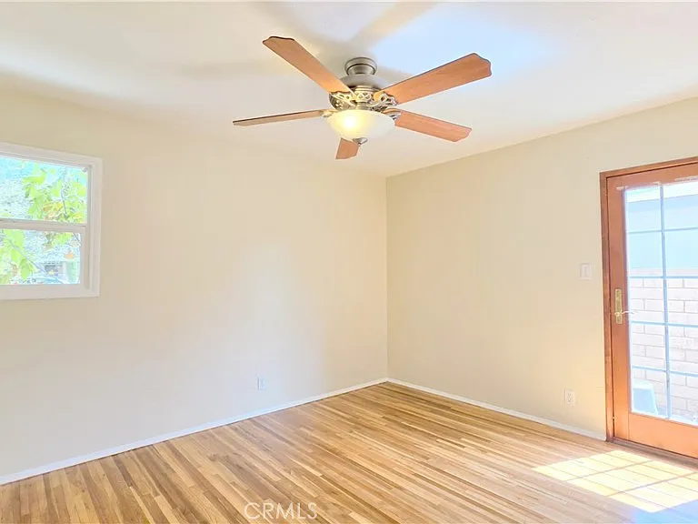 182 E Green St — Photo 20