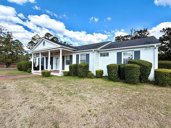 2nd image of 1206 Center Dr