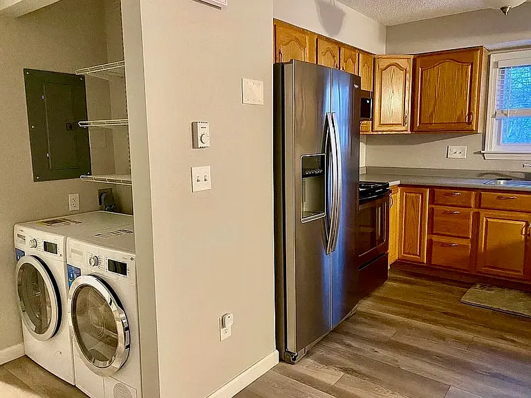 20 Lawrence Ave #38C — Photo 3