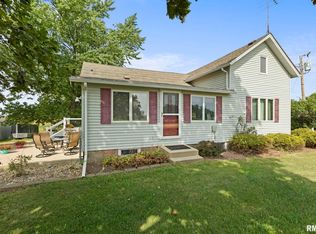 2660 252nd Ave, De Witt, IA 52742