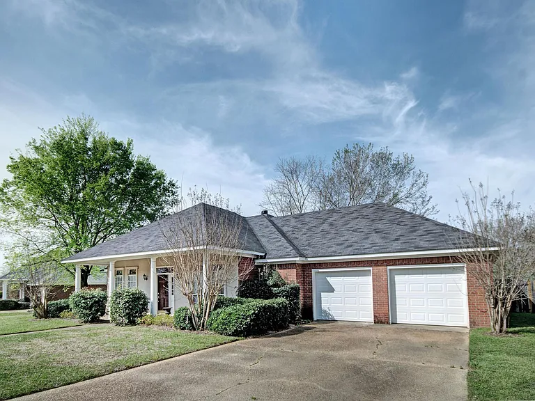 115 Windsor Hills Dr — Photo 2