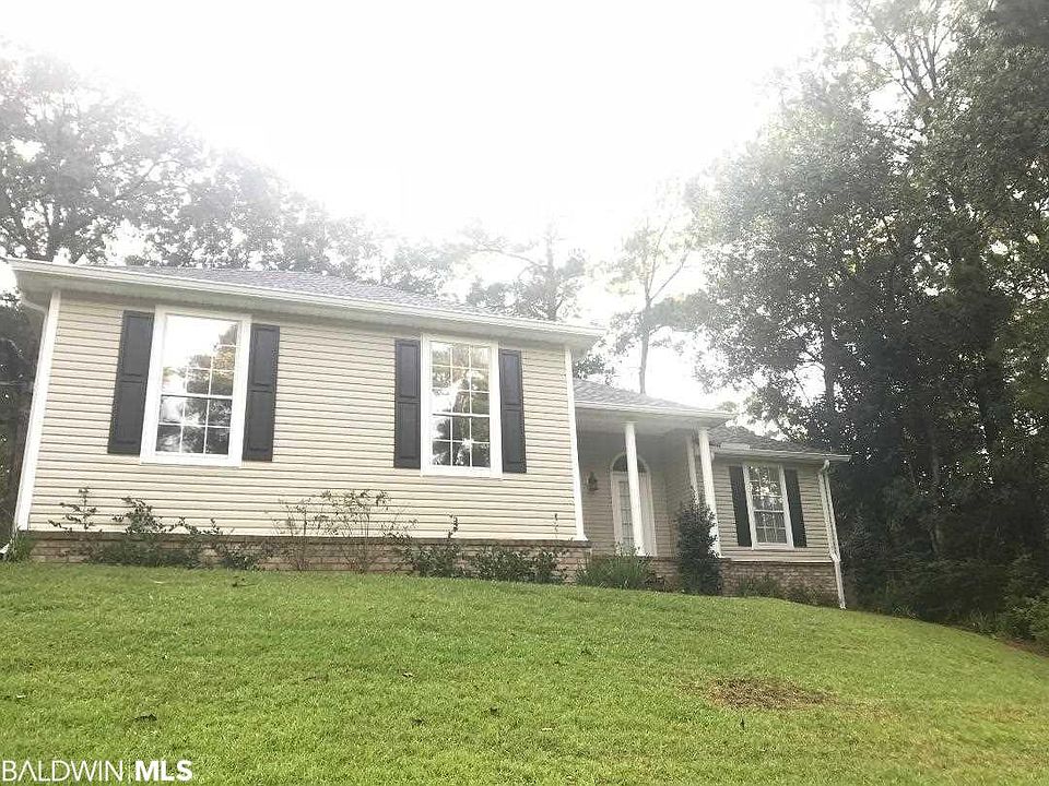 1st image of 555 Ridgewood Dr