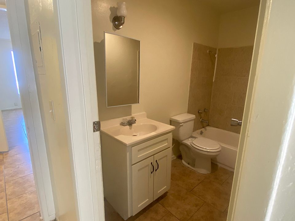 1st image of 3055 N Golden Ave