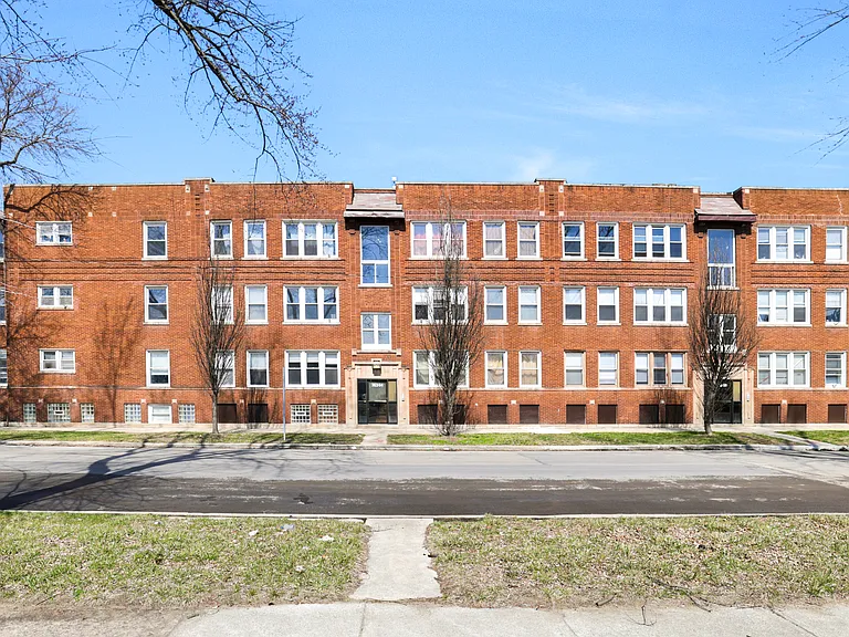 7255 S Calumet Ave — Photo 13
