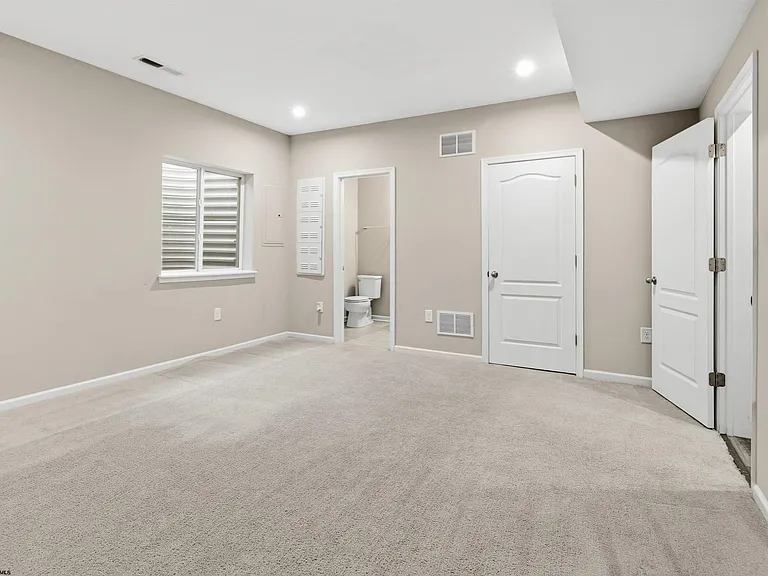 13 Dover Ct — Photo 12