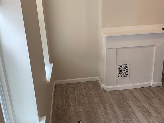 3rd image of 2038 N Darien St