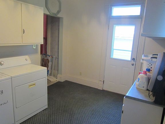 4th image of 303 N Lincoln St