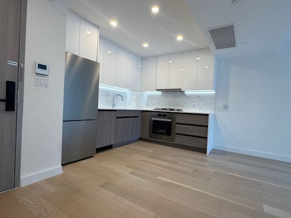 144-49 Northern Blvd #310