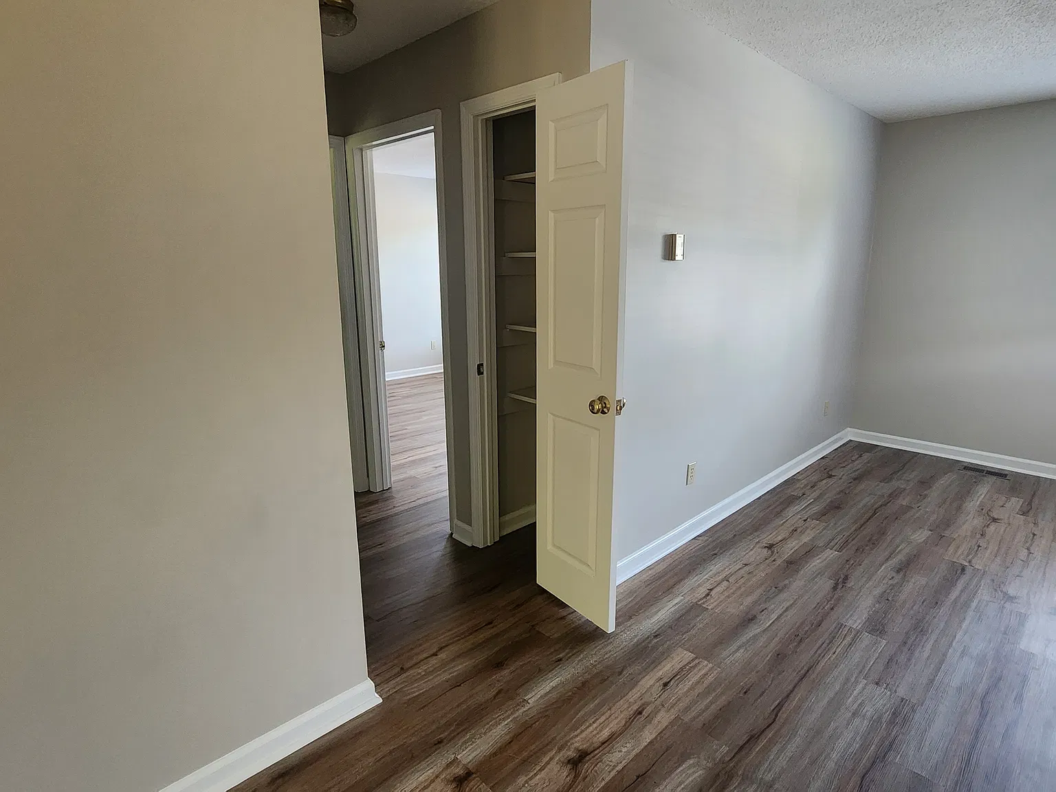 2 bed, 825 sqft, $1,275 — Photo 4