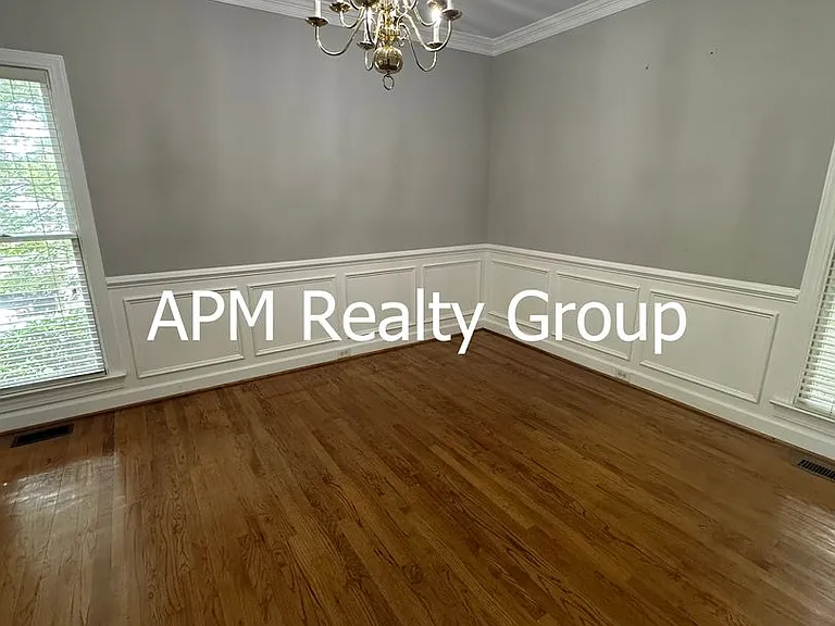 109 Rolling Creek Cir — Photo 20