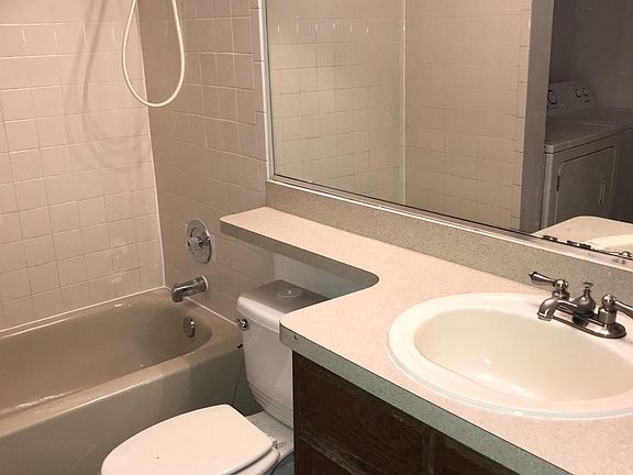 4th image of 18093 E Ohio Ave APT 104