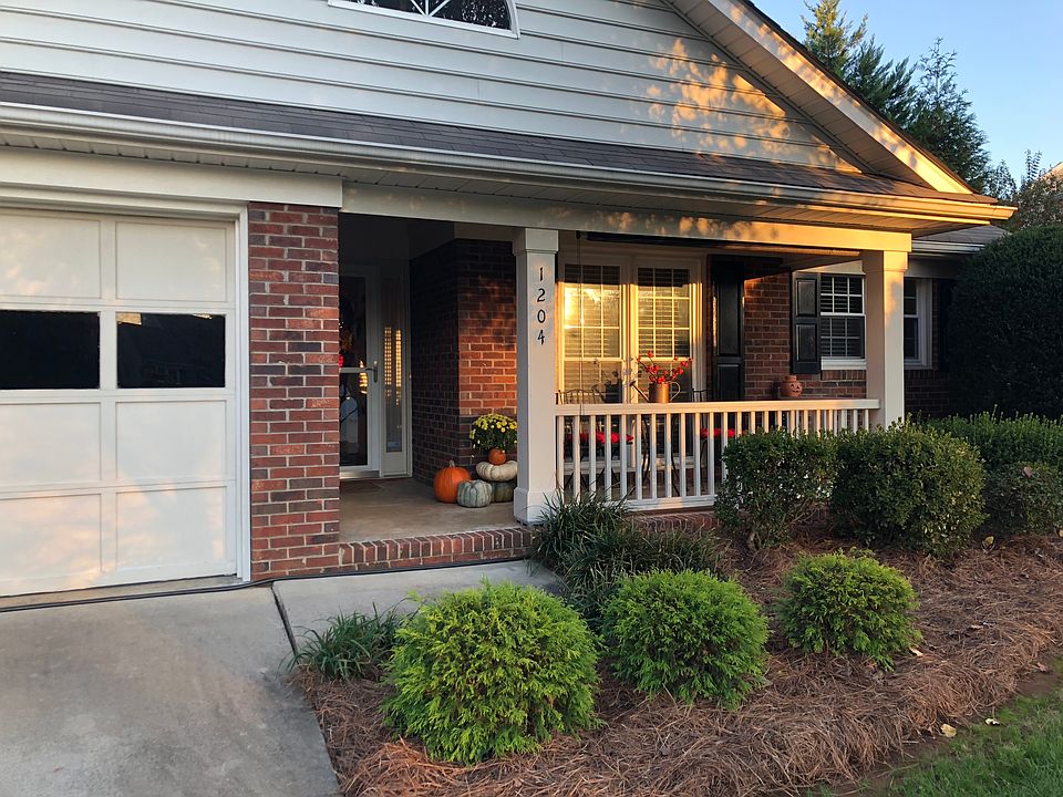 1st image of 1204 Red Cedar Pl NW