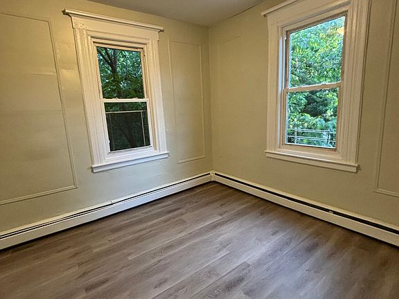 5th image of 270 4th St Floor 2