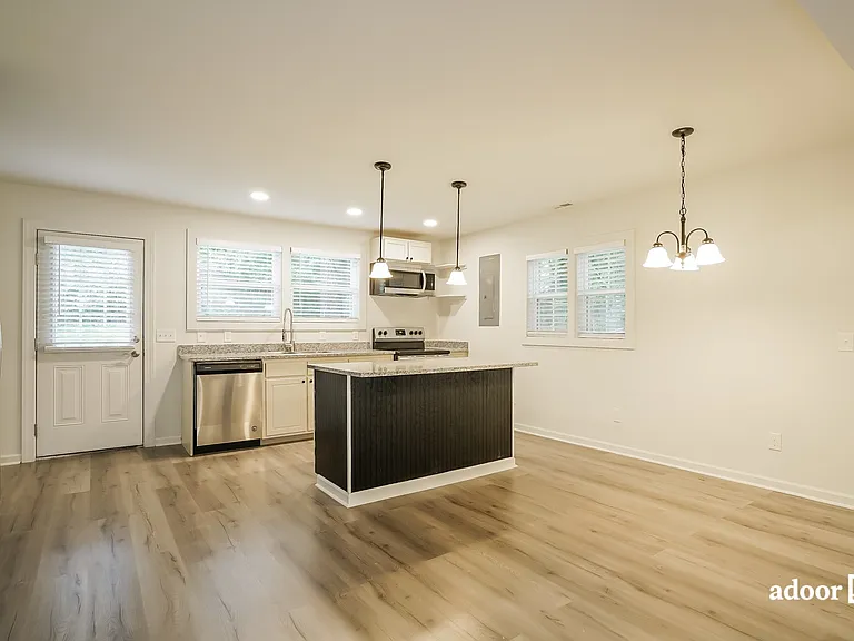 2520 Baney Ct — Photo 4