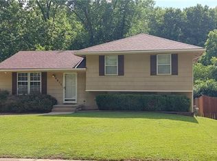 4817 NW Woody Creek Ln, Kansas City, MO 64151