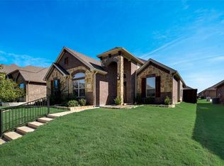 202 Melody Way, Red Oak, TX 75154
