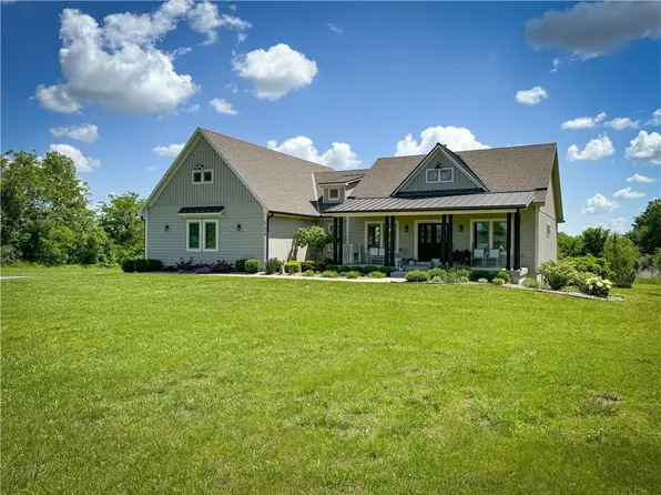 21219 S Coleman Rd, Peculiar, MO 64078